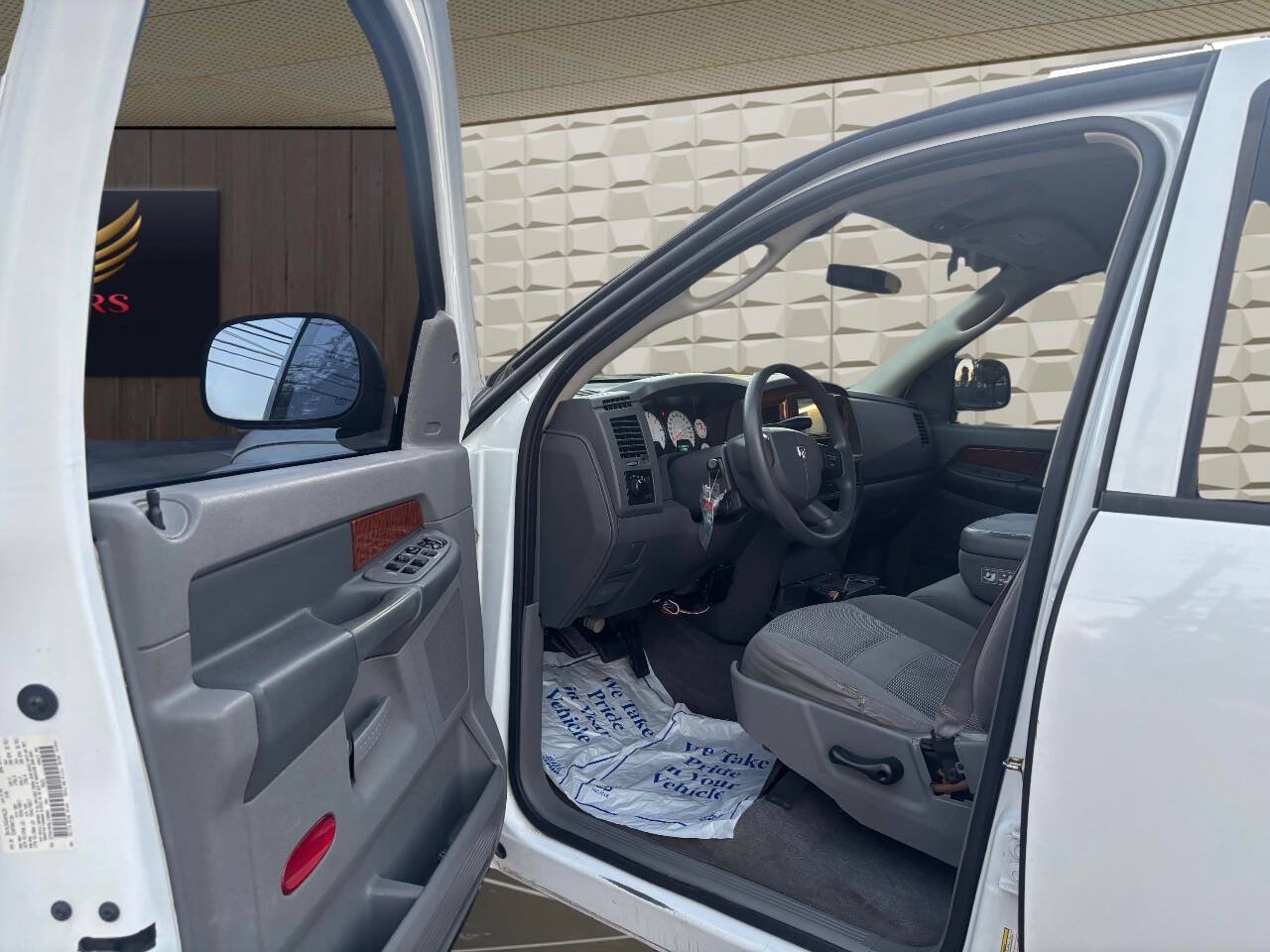 Used 2006 Dodge Ram 1500 Truck SLT RWD image 9