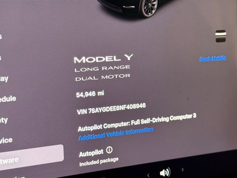 Used 2022 Tesla Model Y Long Range image 8