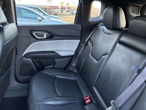 Used 2025 Jeep Compass Limited AWD/4WD image 40