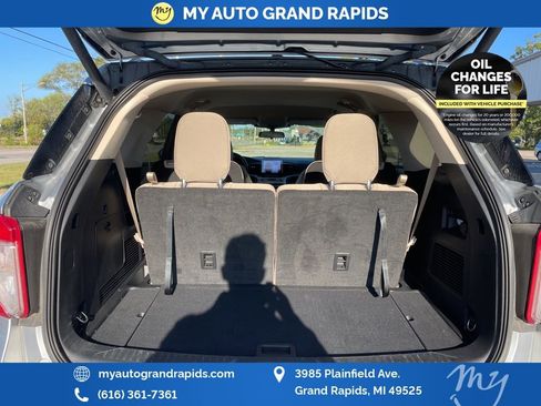 Used 2022 Ford Explorer XLT w/ Class IV Trailer Tow Package image 14