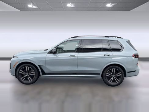 Used 2025 BMW X7 M60i w/ Climate Comfort Package AWD/4WD image 2