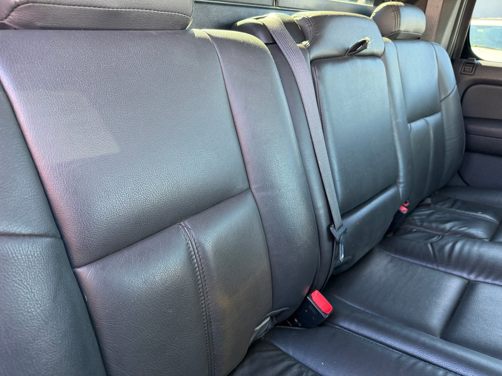 Used 2013 Chevrolet Avalanche LS AWD/4WD image 11