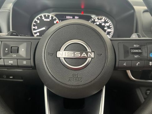Used 2024 Nissan Rogue SV AWD/4WD image 60