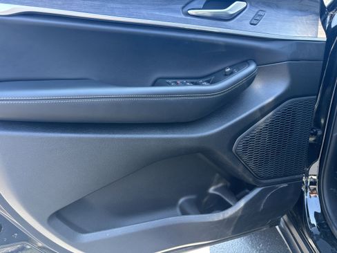 Used 2024 Jeep Grand Cherokee L Limited image 8