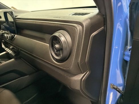 Used 2025 Chevrolet Colorado Trail Boss image 35