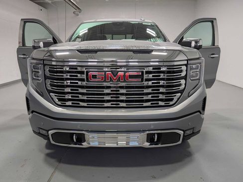 Certified 2025 GMC Sierra 1500 Denali w/ Denali Reserve Package AWD/4WD image 16