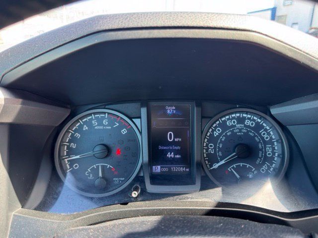 Used 2019 Toyota Tacoma SR5 AWD/4WD image 21