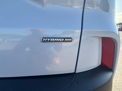 Used 2025 Ford Escape Active AWD/4WD image 8