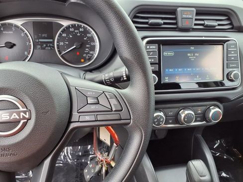 Used 2025 Nissan Versa S w/ Trunk Package image 11