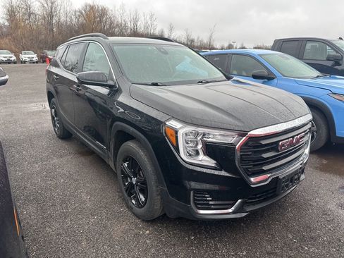 Used 2023 GMC Terrain SLE w/ Driver Convenience Package AWD/4WD image 1