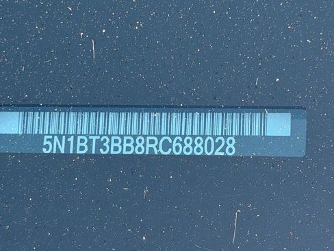 Used 2024 Nissan Rogue SV image 36