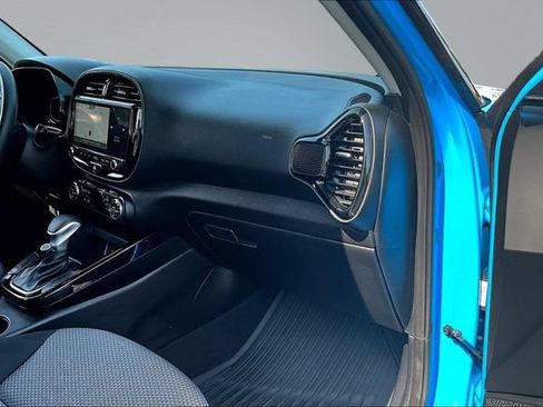 Certified 2025 Kia Soul S FWD image 24