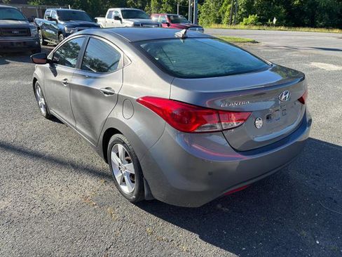 Used 2013 Hyundai Elantra GLS w/ Preferred Pkg FWD image 6