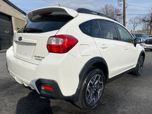 Used 2017 Subaru Crosstrek 2.0i Premium w/ Moonroof Package image 3