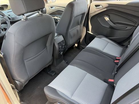 Used 2017 Ford Escape SE FWD image 17