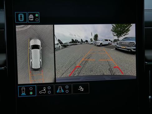 New 2026 GMC Yukon XL Denali Ultimate AWD/4WD image 10