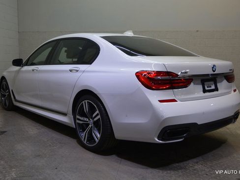 Used 2017 BMW 750i xDrive AWD/4WD image 3