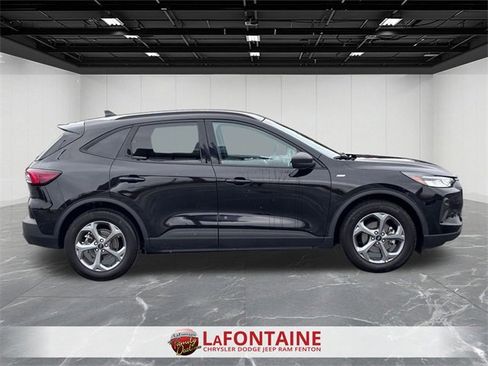 Used 2025 Ford Escape ST-Line image 6