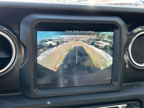 Certified 2021 Jeep Wrangler Unlimited Sahara image 38