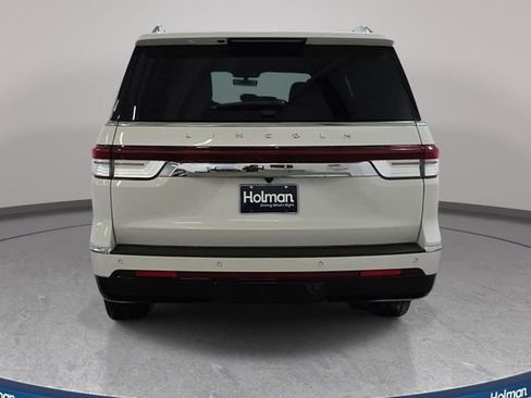 Certified 2024 Lincoln Navigator Reserve AWD/4WD image 6
