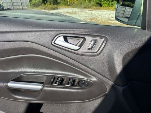 Used 2013 Ford Escape SE image 14