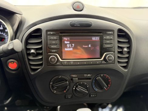 Used 2016 Nissan Juke S FWD image 16