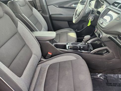 Used 2022 Chevrolet TrailBlazer LS image 15