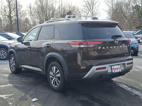 Used 2022 Nissan Pathfinder SL image 4