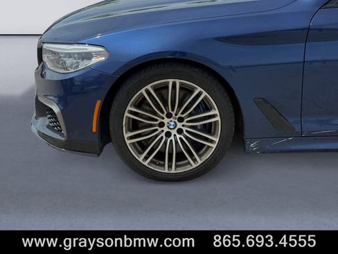 Used 2019 BMW M550i xDrive image 9