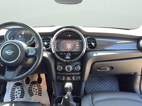 Used 2024 MINI Cooper 2-Door Hardtop FWD image 21