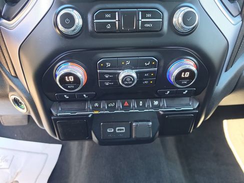 Used 2020 GMC Sierra 1500 Elevation w/ Elevation Value Package AWD/4WD image 25