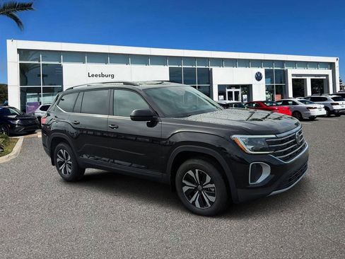 New 2026 Volkswagen Atlas SE image 1