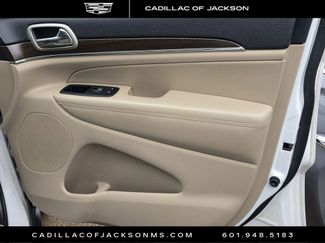 Used 2017 Jeep Grand Cherokee Limited w/ Luxury Group II RWD video 3