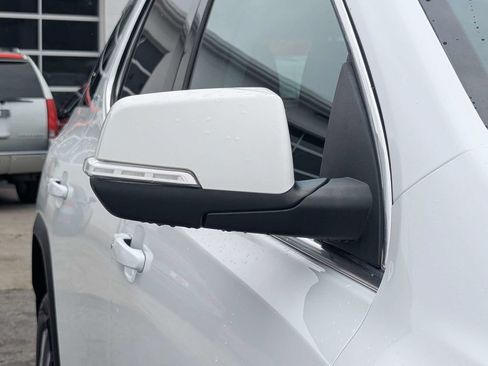 Used 2020 GMC Acadia SLT FWD image 13