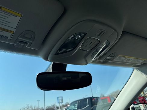 Used 2019 Jeep Compass Latitude AWD/4WD image 30