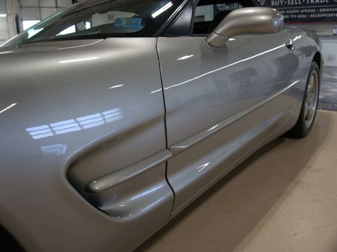 Used 2001 Chevrolet Corvette Convertible w/ Preferred Equipment Group2 image 14