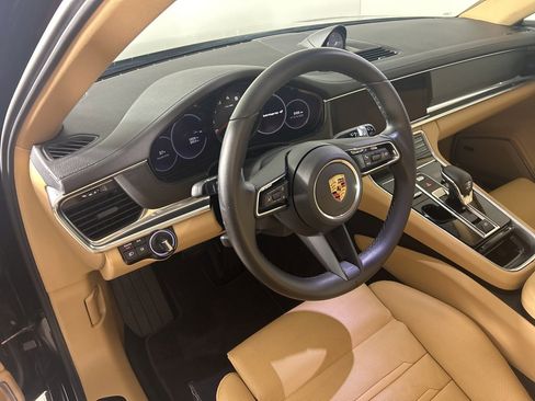 Certified 2023 Porsche Panamera 4 Platinum Edition image 4