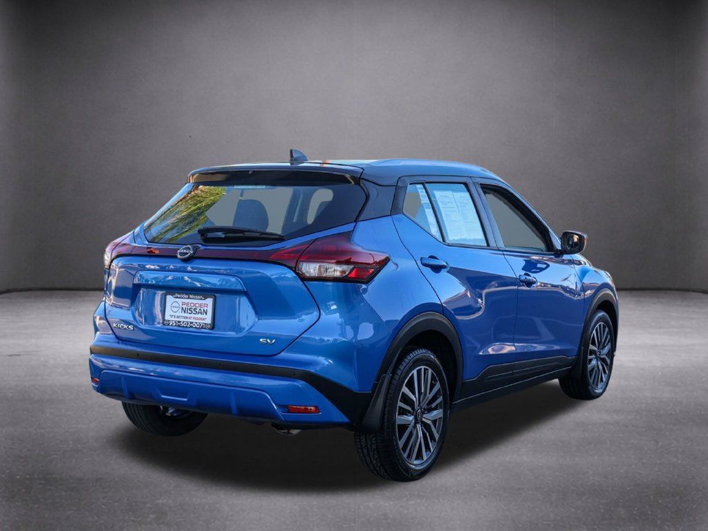 Used 2023 Nissan Kicks SV FWD image 4