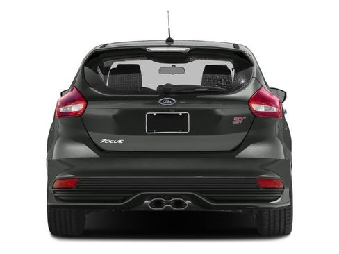 Used 2017 Ford Focus ST w/ Equipment Group 401A image 5