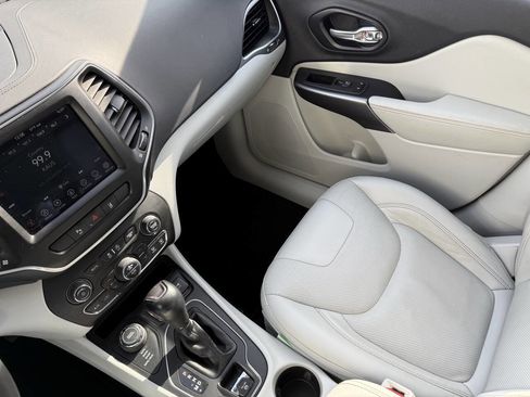 Used 2022 Jeep Cherokee Latitude Lux image 24