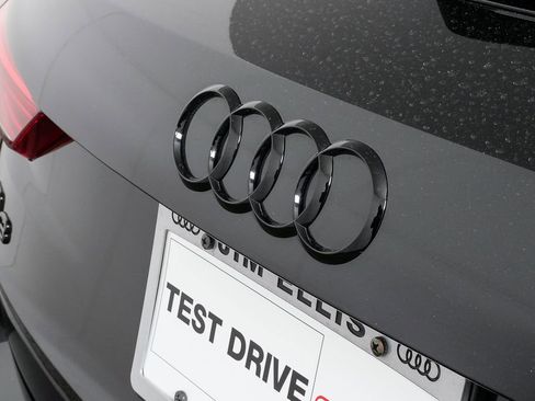 Used 2025 Audi Q3 2.0T Premium Plus w/ Premium Plus Package image 37