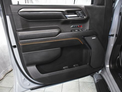 Used 2024 GMC Sierra 1500 AT4 w/ Technology Package image 10