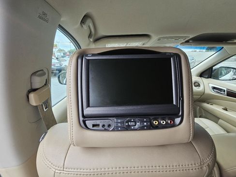 Used 2014 Nissan Pathfinder SL AWD/4WD image 40
