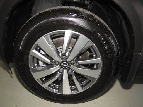 Used 2023 Nissan Pathfinder SL FWD image 26
