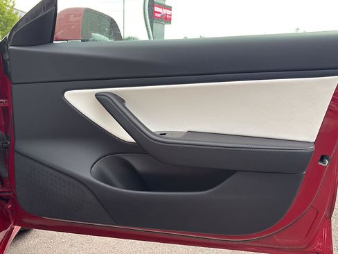 Used 2018 Tesla Model 3 Long Range AWD/4WD image 11