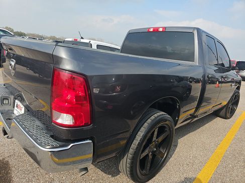 Used 2018 RAM 1500 Tradesman w/ Chrome Appearance Group image 6