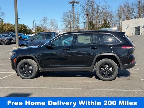 New 2026 Jeep Grand Cherokee Limited w/ Limited Altitude Package image 9