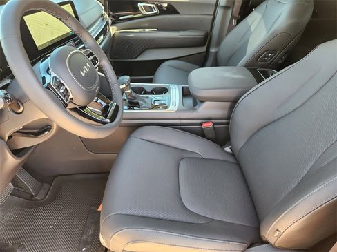 New 2026 Kia Carnival SX Prestige image 9