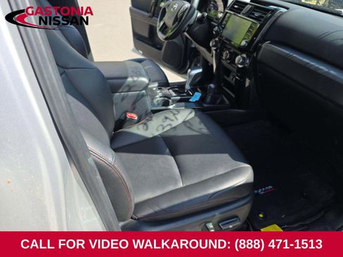 Used 2021 Toyota 4Runner TRD Off-Road Premium w/ Moonroof Package AWD/4WD image 17