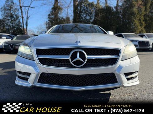 Used 2012 Mercedes-Benz CLS 550 4MATIC w/ Premium I Pkg image 3